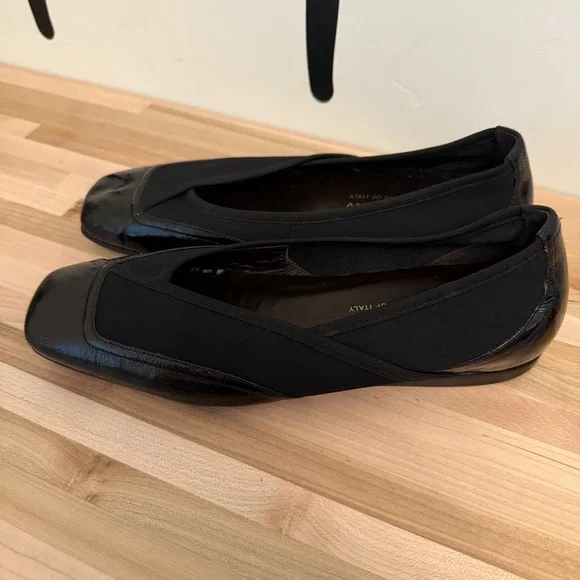 Donald Pliner Artis Black Leather Ballet Flats Square Toe Elastic Comfort 7.5M - Picture 5 of 6